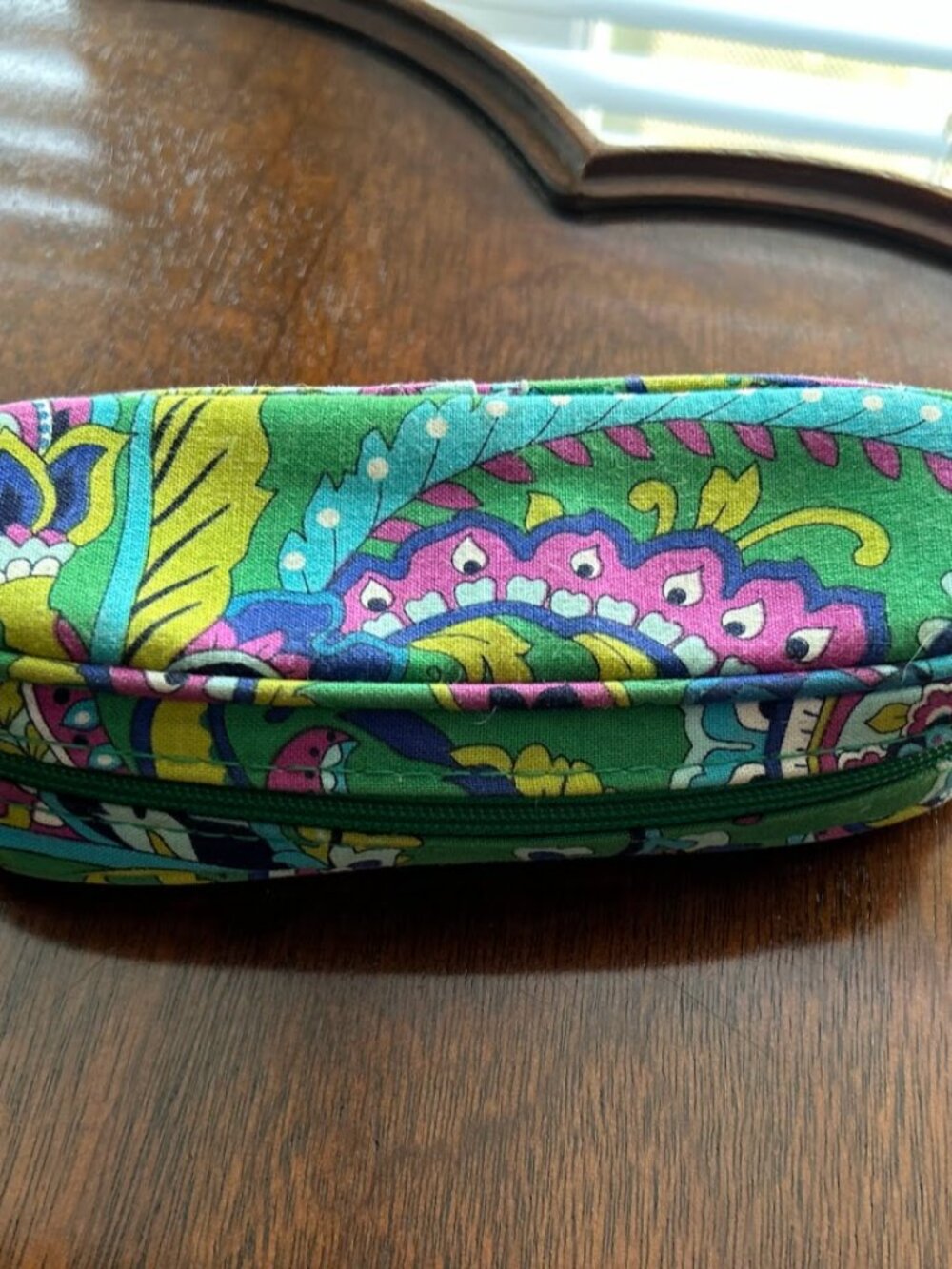Vera Bradley Eyeglass Case Retired Emerald Paisley Pattern Zip-Around Green Zip